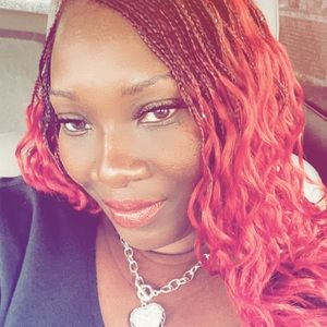 Meet your Posher, Damika